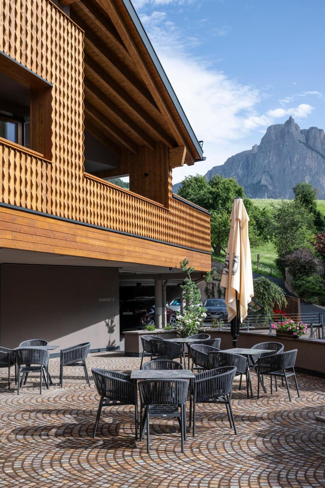 Hotel Alpenroyal Кастельротто Экстерьер фото